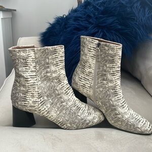 Aerosoles’s ankle boots sz 8